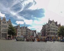IMG_20180730_110953 30/07/2018 - Place centrale de la vieille ville et ses fantastiques façades ornées de statues dorées. Panorama of what I think must be the old Guild square...